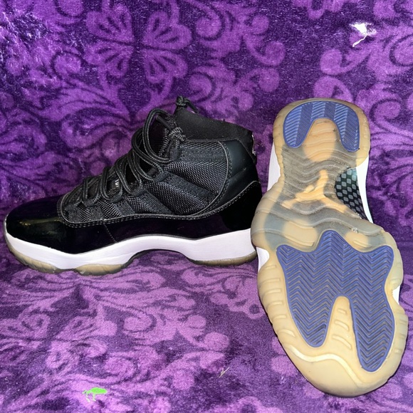 Black Air Jordan 11's Retro 'Space Jam' - Picture 1 of 3